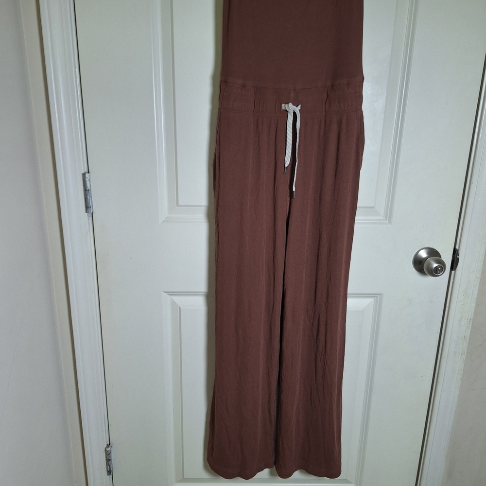 Vuori Lux At Ease Women's Jumpsuit Size Medium - Picture 2 of 5
